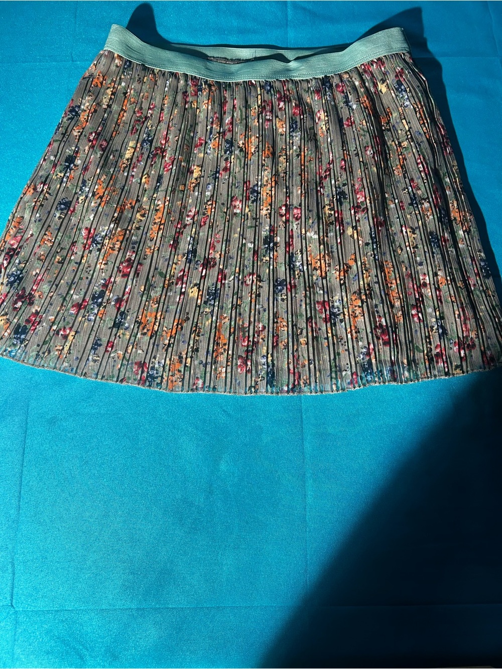 h.i.p. Pleated Floral Skater Skirt in Sage Green with Multicolor Flowers